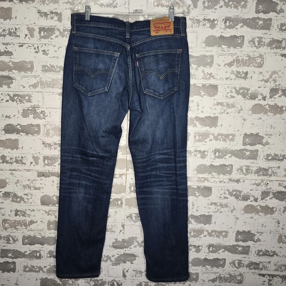 Levis 541 Jeans Mens 32x30 Athletic Fit Tapered Leg Medium Blue Wash Denim